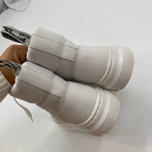 Dr. Martens white lace up boots - Picture 7 of 7